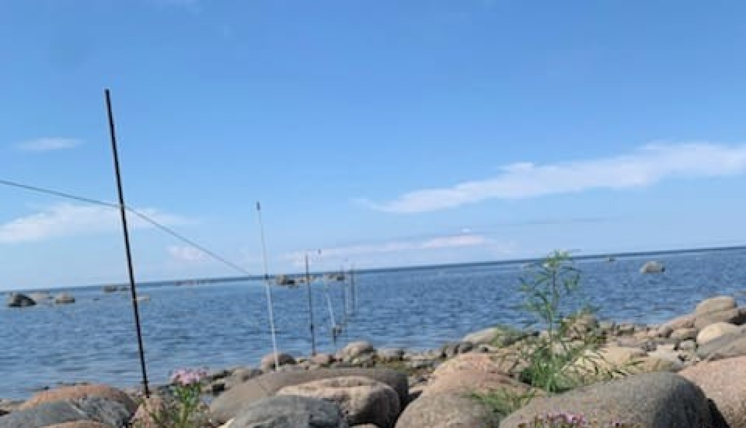 Jūra un akmeņi