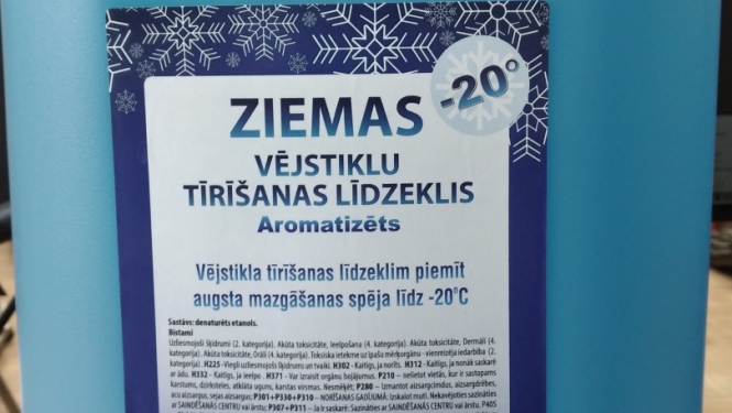 Inspekcija brīdina par apgrozībā esošu veselībai bīstamu vējstiklu tīrīšanas līdzekli.