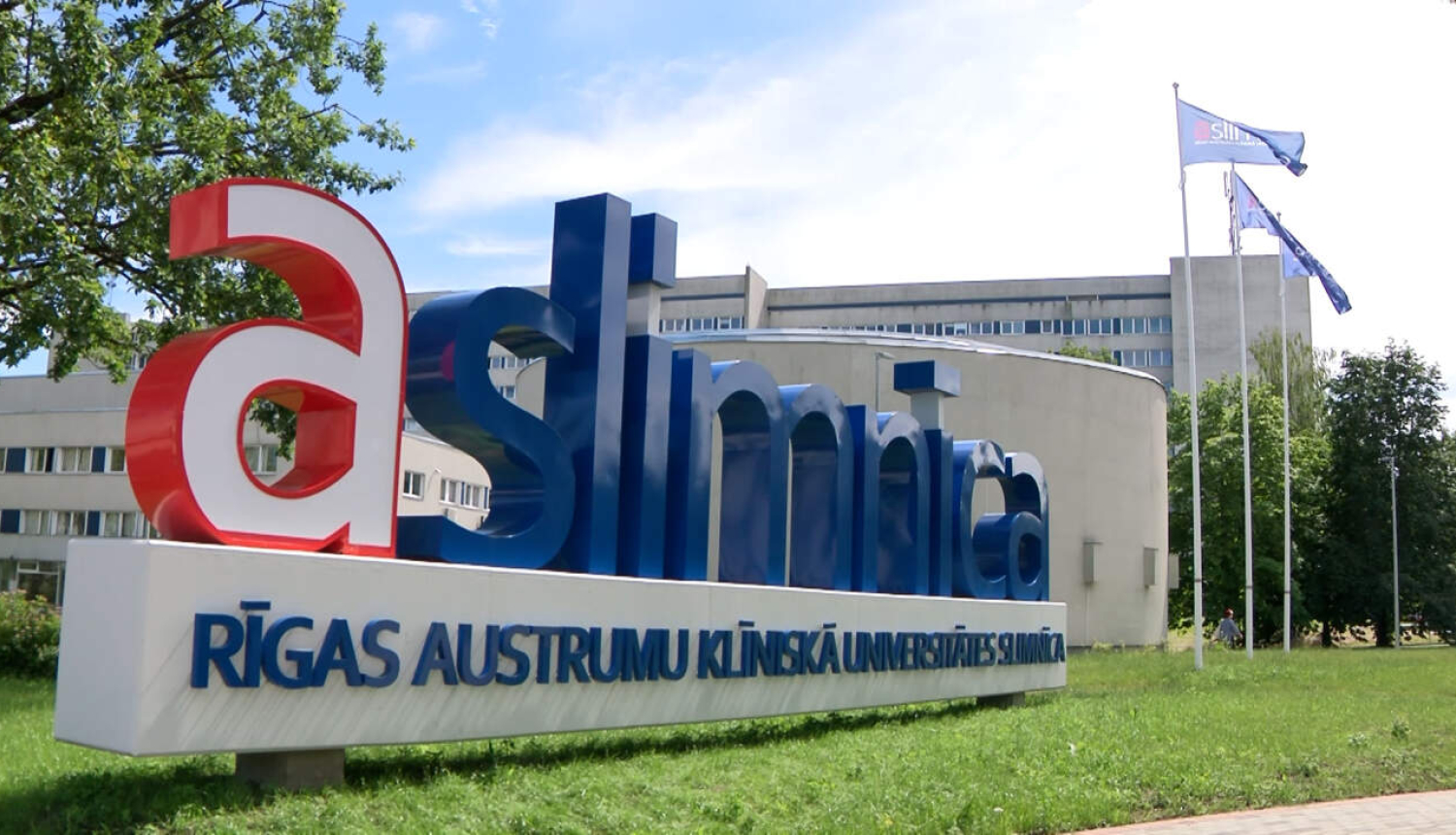 Fonā RAKUS slinnīcas simboliskie burti