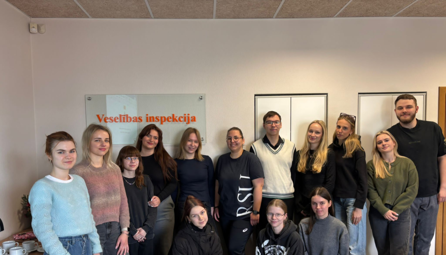 Vairāki jaunieši  no RSU atrodas Veselības inspekcijā, lai uzsāktu praksi